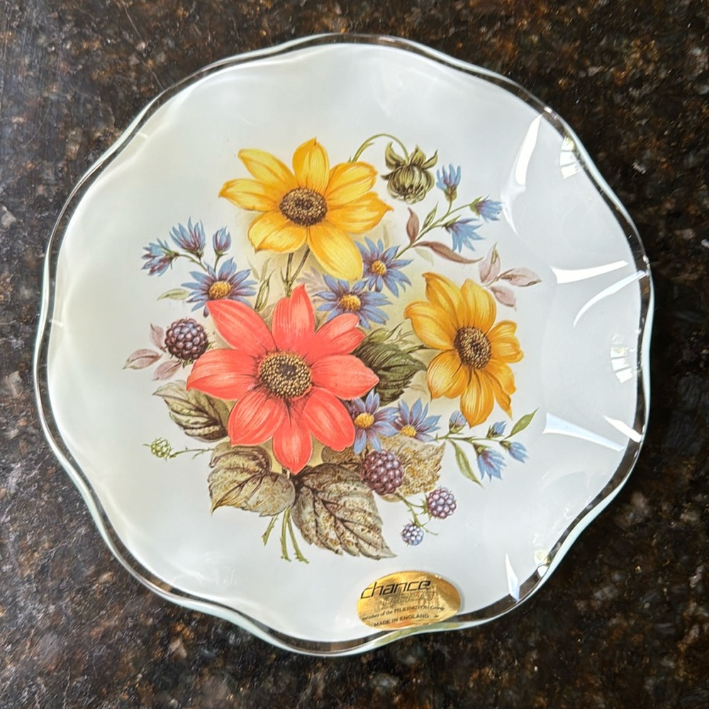 Vintage Chance Glass English Painted Plate Anemone circa 1960’s